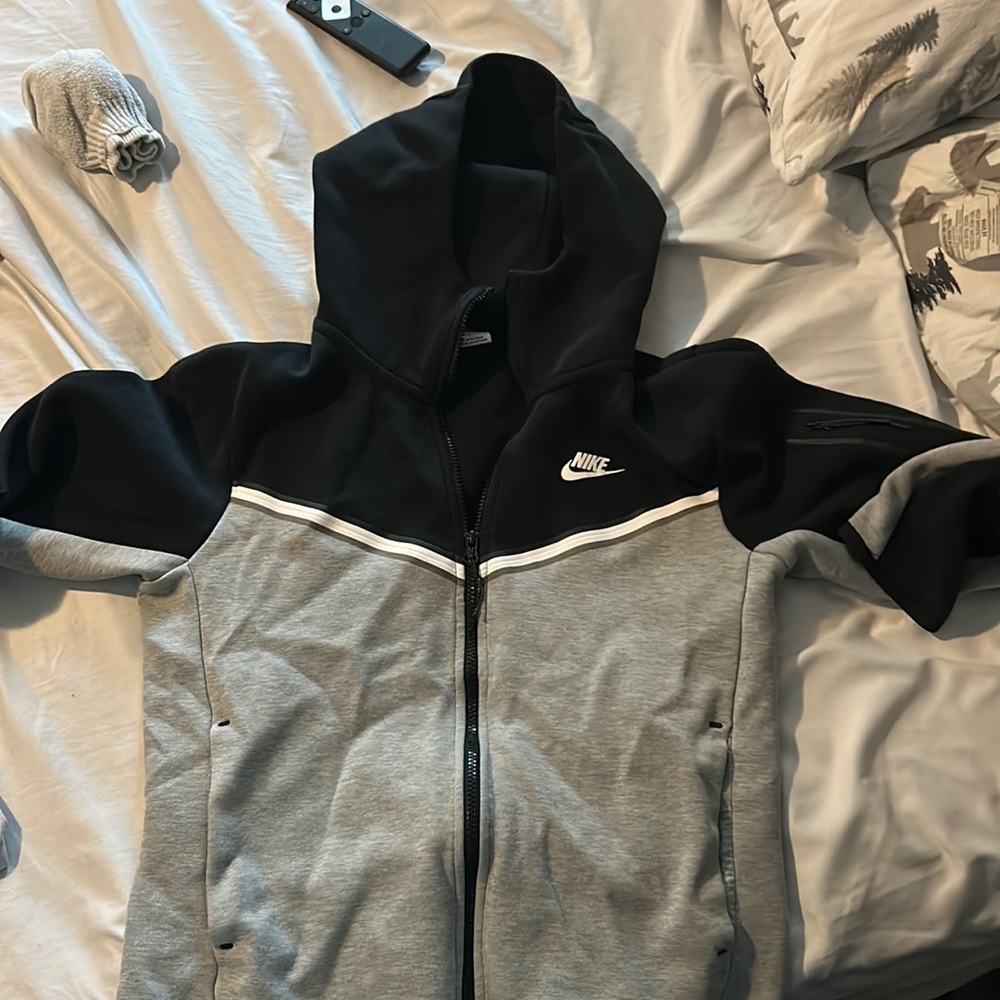 Nike tech jacket